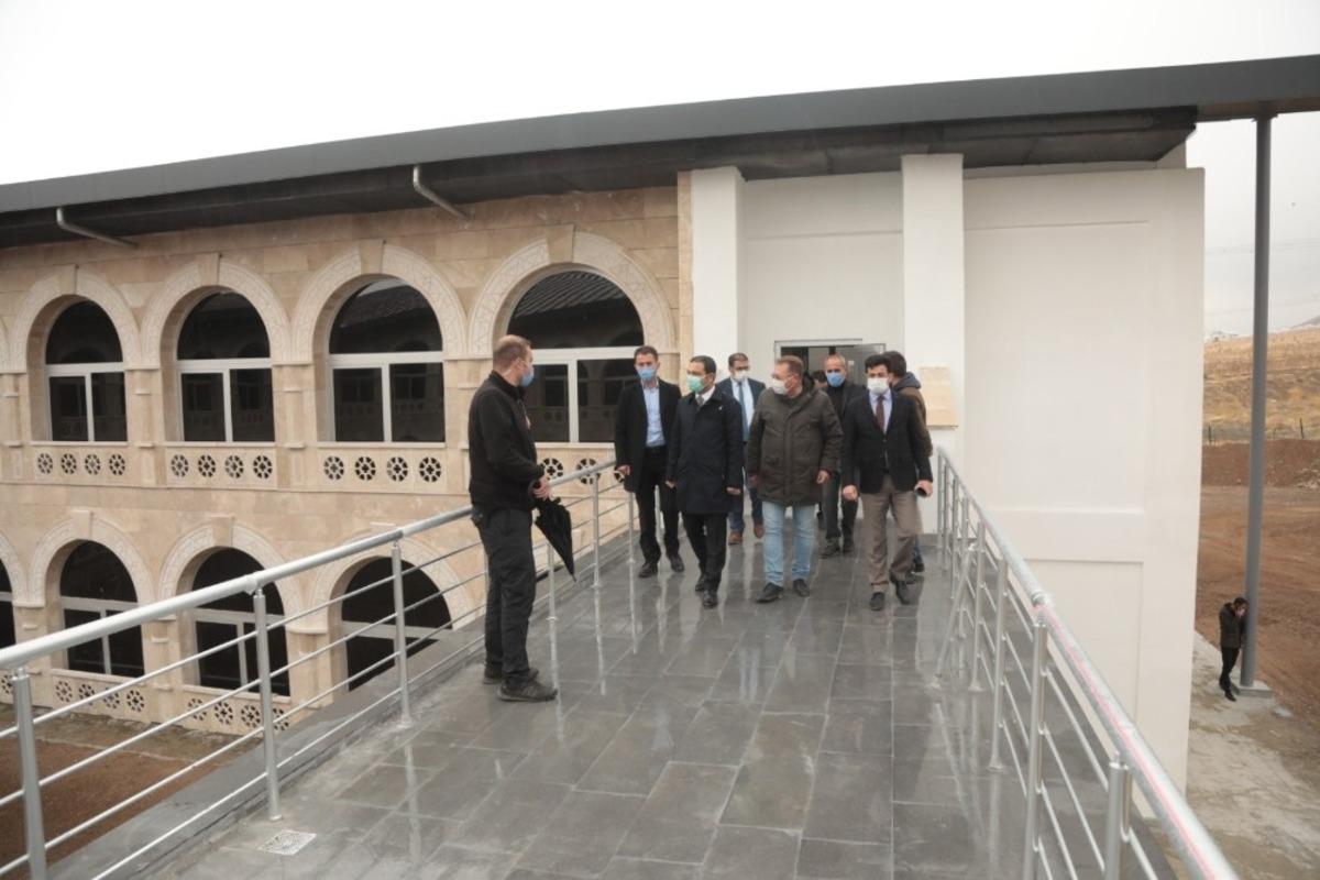 Başkan Vekili Aslan belediye &ccedil;alışmalarını inceledi