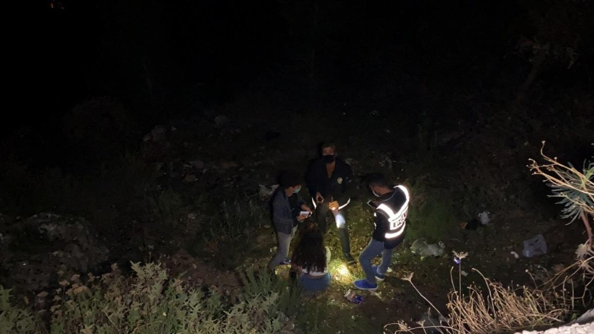 Manzara seyrederken, u&ccedil;uruma d&uuml;şen kadın yaralandı