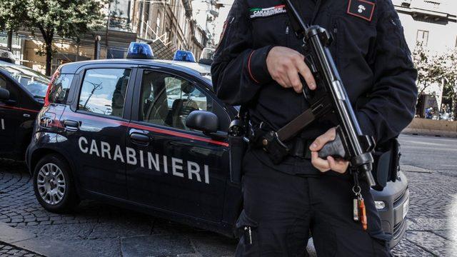 İtalyan güvenlik güçleri, mafyanın Covid-19 ve ekonomik sıkıntılardan faydalandığını belirtiyor.