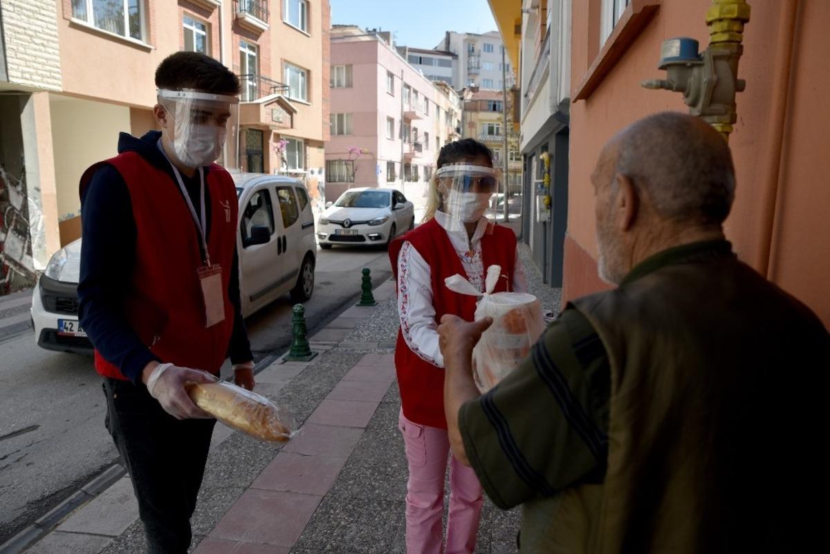 İhtiya&ccedil; sahipleri yalnız bırakılmıyor