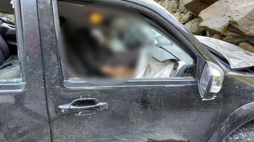 Rize’de feci kaza! Otomobil dereye uçtu, sürücü hayatını kaybetti