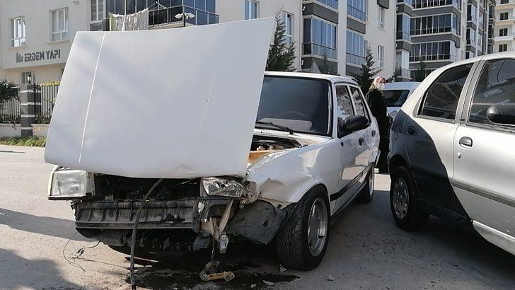Aksaray’da otomobiller çarpıştı: 1 yaralı G1