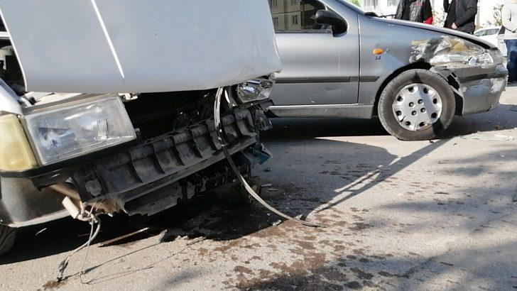 Aksaray’da otomobiller çarpıştı: 1 yaralı G4