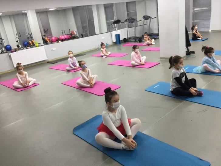 İzmit Belediyesi halk dansları eğitimlerine başladı G3