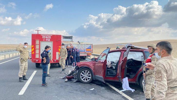 Şanlıurfa'da otomobilin tıra çarptığı kazada ölenlerin sayısı ikiye çıktı G3
