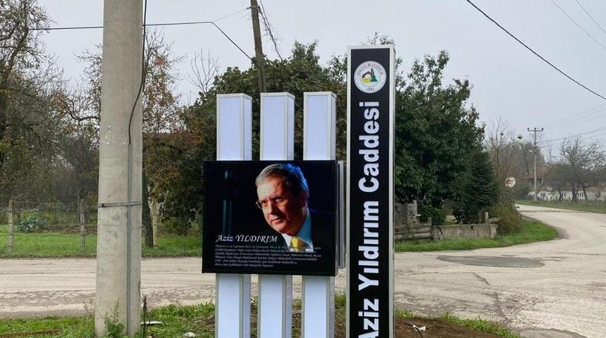 Aziz Yıldırım Caddesi&rsquo;nin tabelaları konuldu