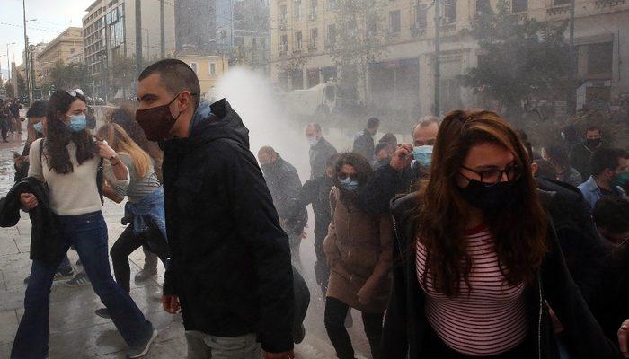Yunanistan'da '17 Kasım' protestolarına polis müdahalesi