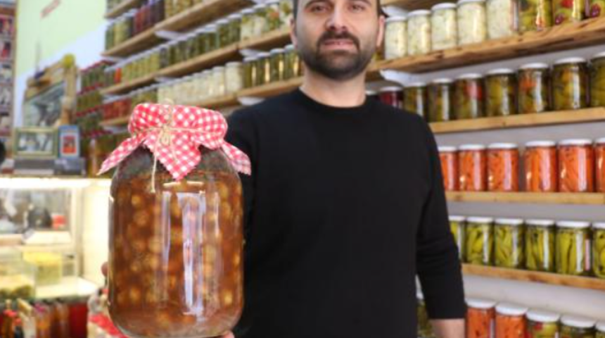 Bu da oldu! Fındık, turşu kavanozuna girdi