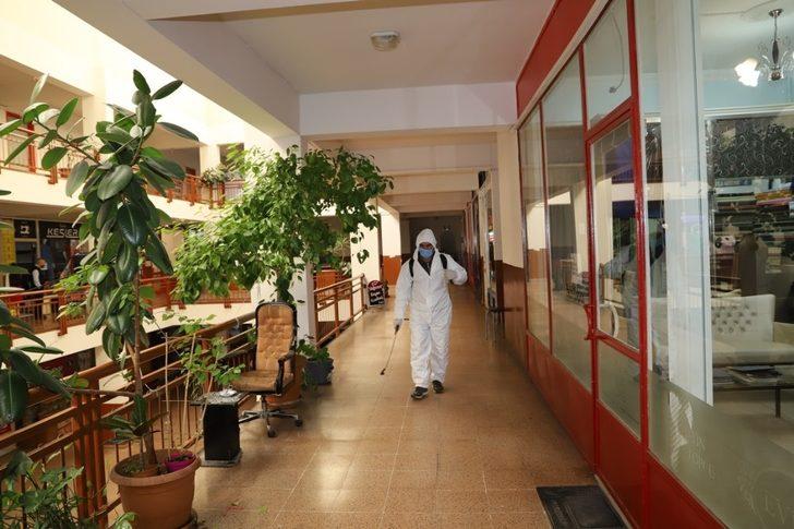 Erzincan’da vatandaşların yoğun olarak kullandığı alanlar dezenfekte edildi G2