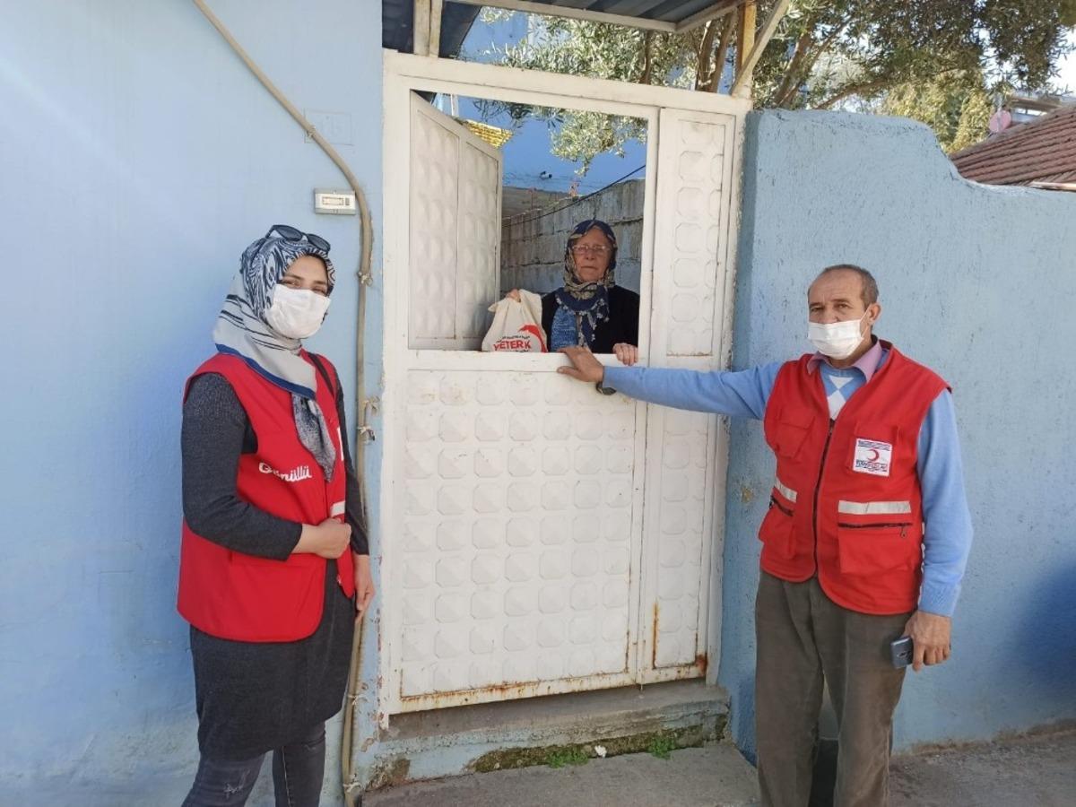 Kızılay&rsquo;dan kimsesizlere yardım