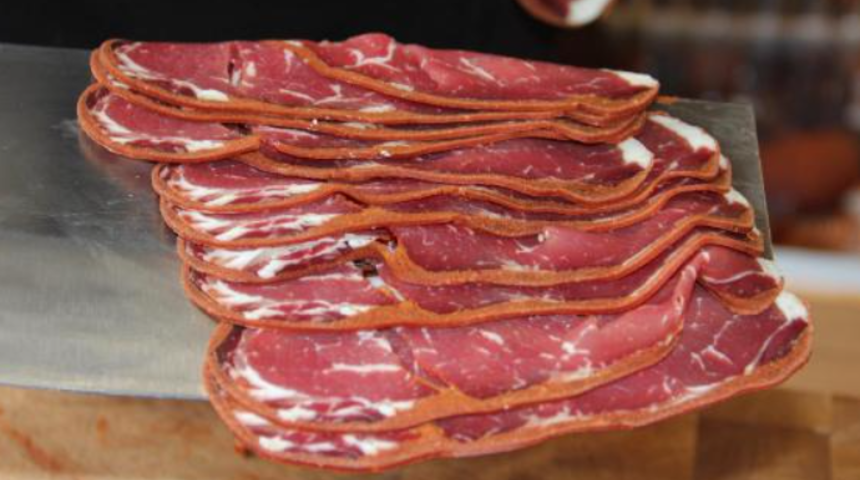 Ustası en iyi pastırmanın sırrını verdi: Çemenle sıvanan pastırma...