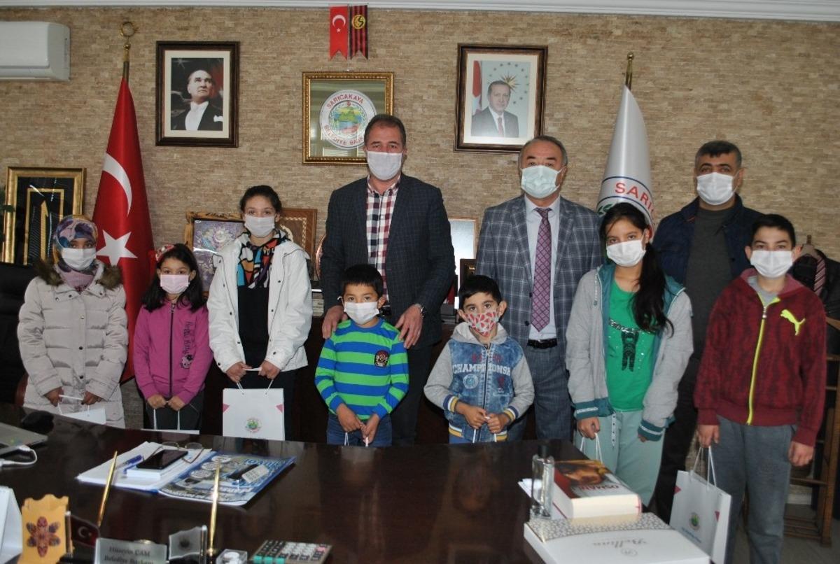 Sarıcakaya Belediyesi&rsquo;nden &uuml;cretsiz tablet