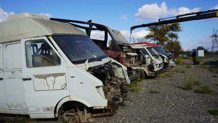 O ilçede hurda araçlar tek tek toplanıyor G5