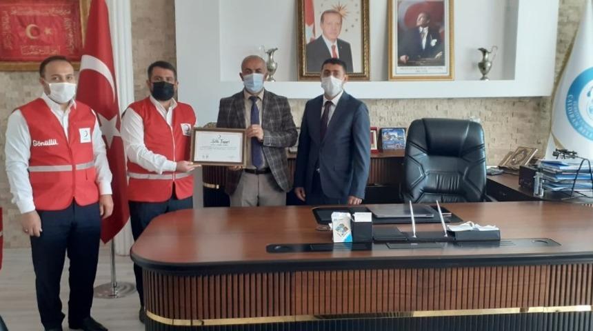 &Ccedil;aldıran Belediyesinin d&uuml;zenlediği kampanyada 2 bin &uuml;nite kan bağışı alındı