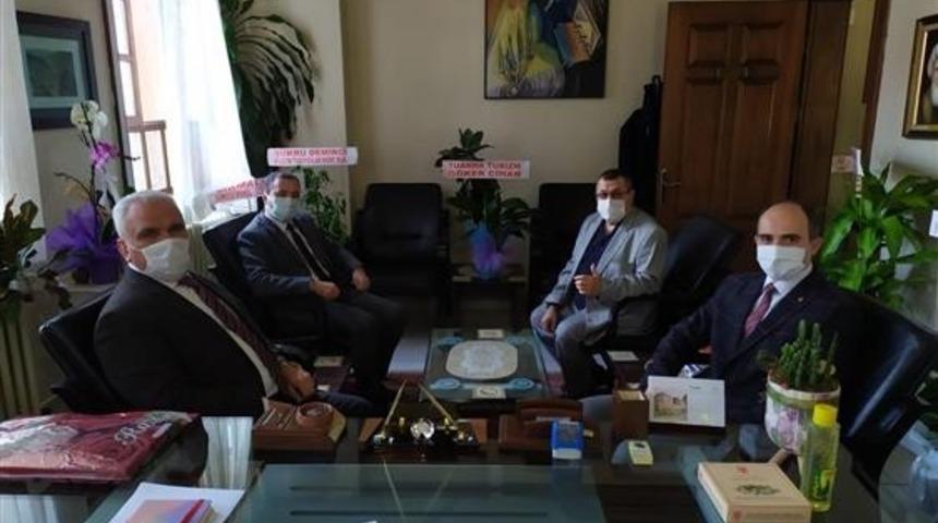 İl M&uuml;ft&uuml;s&uuml; Erhun&rsquo;dan il m&uuml;d&uuml;rlerine hayırlı olsun ziyareti