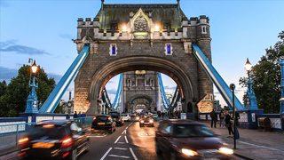 İngiltere 2030'da benzinli arabaların satışını yasaklayacak