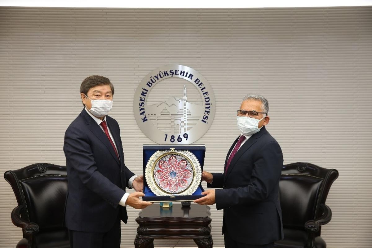 &ldquo;T&uuml;rk k&uuml;lt&uuml;r&uuml;n&uuml; d&uuml;nyaya tanıtmaya devam edeceğiz"