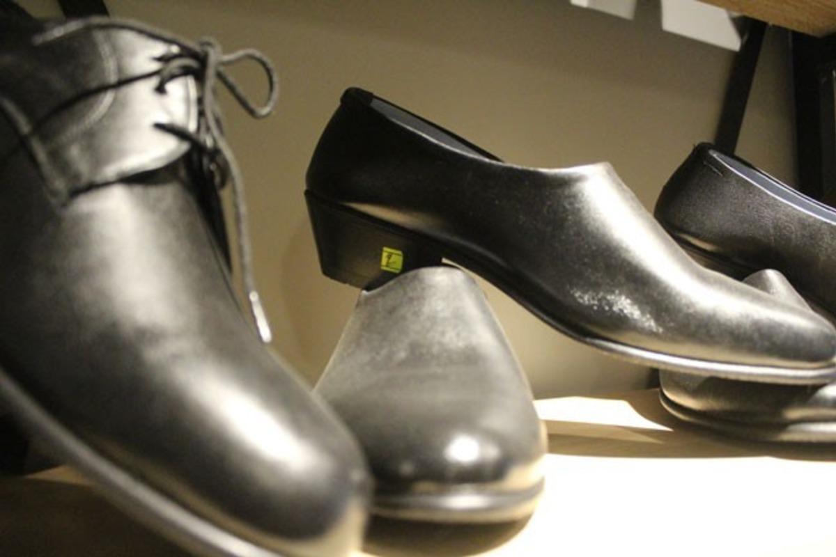 Yumurta topuk ayakkabı aşkı il&ccedil;eyi aştı