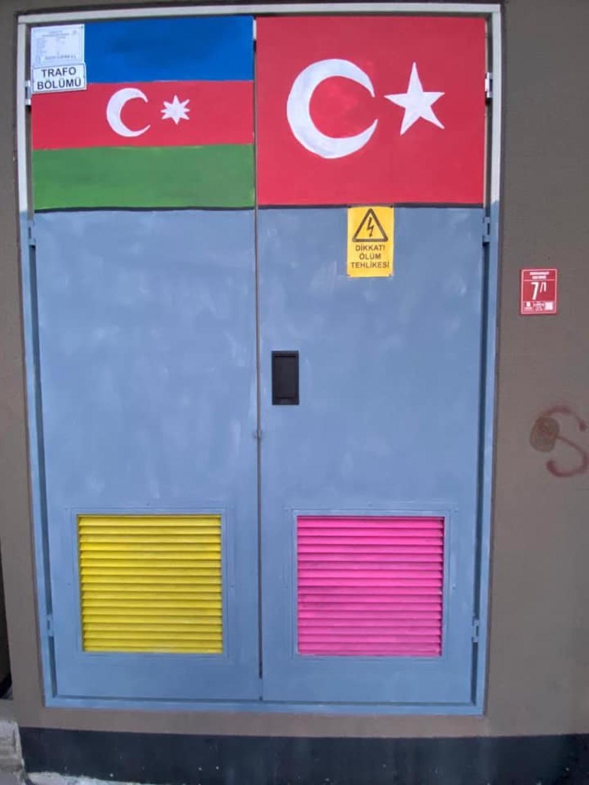 İvrindi&rsquo;de trafolar rengarenk oldu