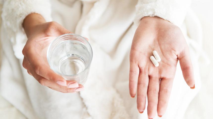 Koronavirüs tedavisinde antibiyotik uyarısı: Virüsleri değil, bakterileri öldürüyor!