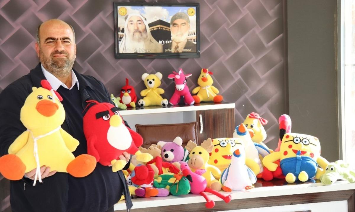 Hayırsever iş adamından yetim ve &ouml;ks&uuml;z &ccedil;ocuklara oyuncak