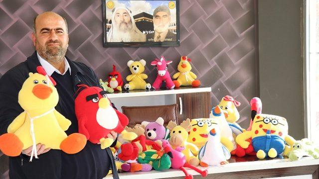 Hayırsever iş adamından yetim ve öksüz çocuklara oyuncak