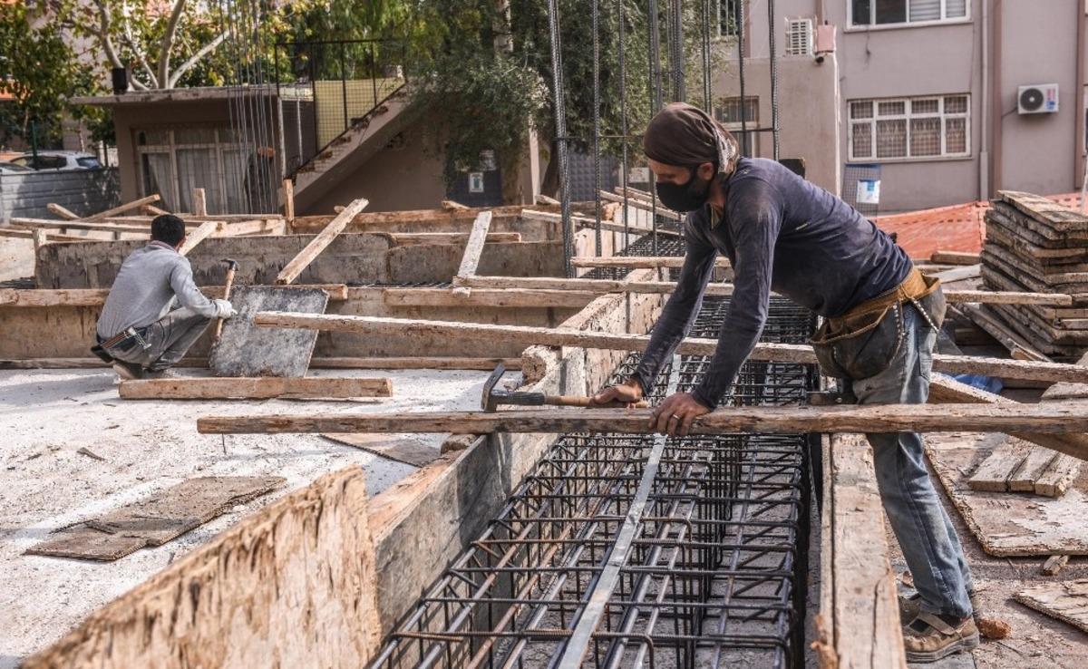 Kepez&rsquo;den iki okula &ccedil;ok ama&ccedil;lı salon