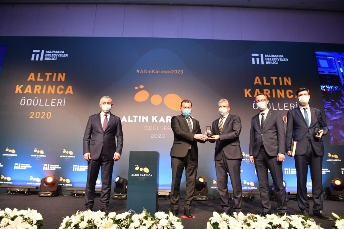 Balıkesir B&uuml;y&uuml;kşehir &lsquo;Altın Karınca&rsquo;dan 2 &ouml;d&uuml;lle d&ouml;nd&uuml;