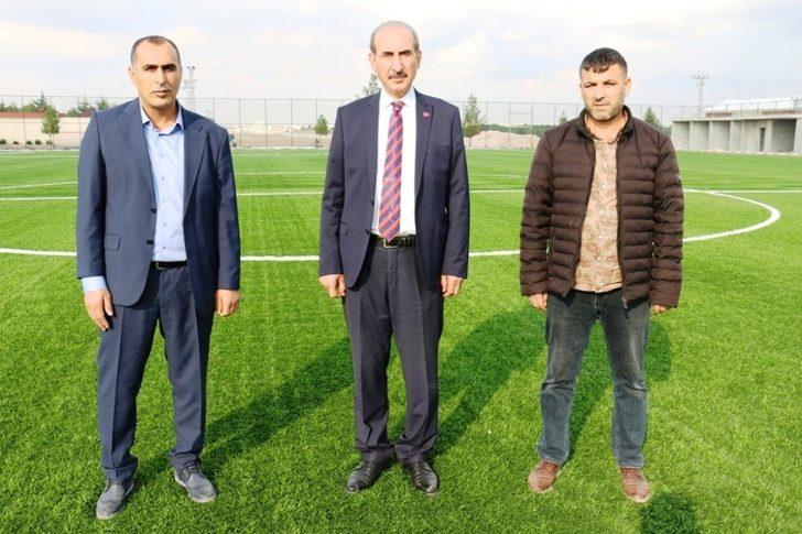 Sentetik çim saha ve tribünler hizmete girdi G3