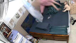 Vietnamlı anne bebeğini düşmekten son anda kurtardı