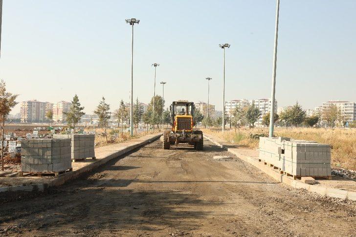 Diyarbakır’da mezarlıklar çamurdan kurtuluyor G3