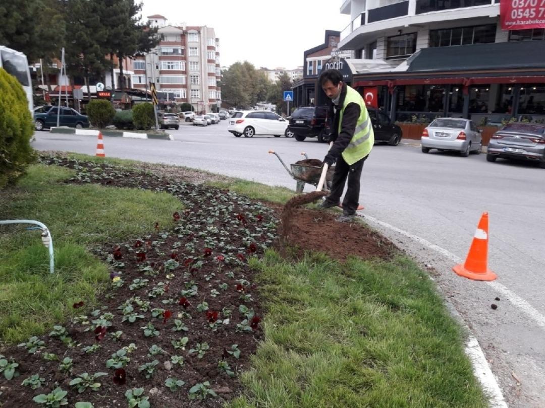 Safranbolu Belediyesi kenti &ccedil;i&ccedil;eklerle donattı