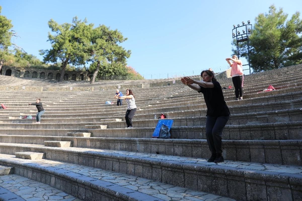 Amfi tiyatro bu defa spor i&ccedil;in kapılarını a&ccedil;tı