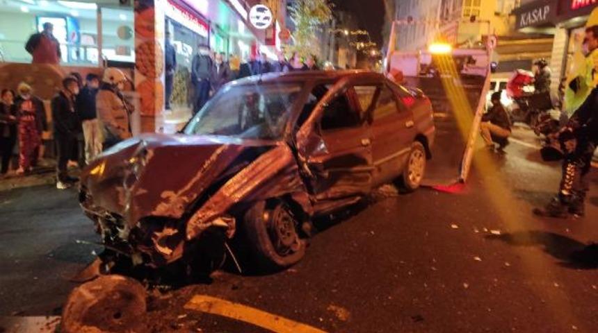 Önce 6 araca sonra evin duvarına çarptı!