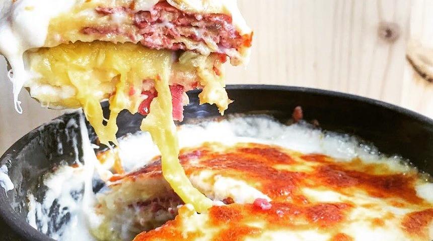 Paul's: Elle Açılan İtalyan Lazanyası ve Antep Usulü Etli Lazanya Aynı Masada