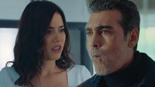 Sadakatsiz 7. son bölüme damga vuran Asya ve Volkan sahnesi! Sen de annen gibi delinin tekisin Sadakatsiz sosyal medyada gündem oldu