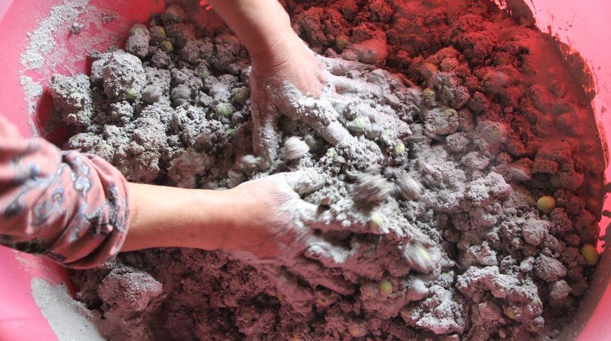 Hiçbir katkı maddesi kullanılmıyor! Tadını külden alıyor