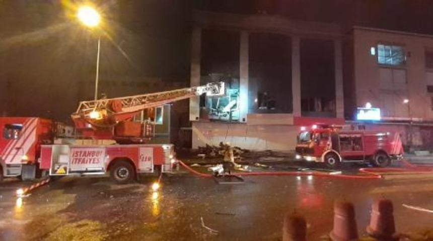 Bahçelievler'de iş yerinde yangın ve patlama! Hasarın boyutu gündüz ortaya çıktı 