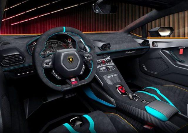 Lamborghini Huracan STO iç tasarımı
