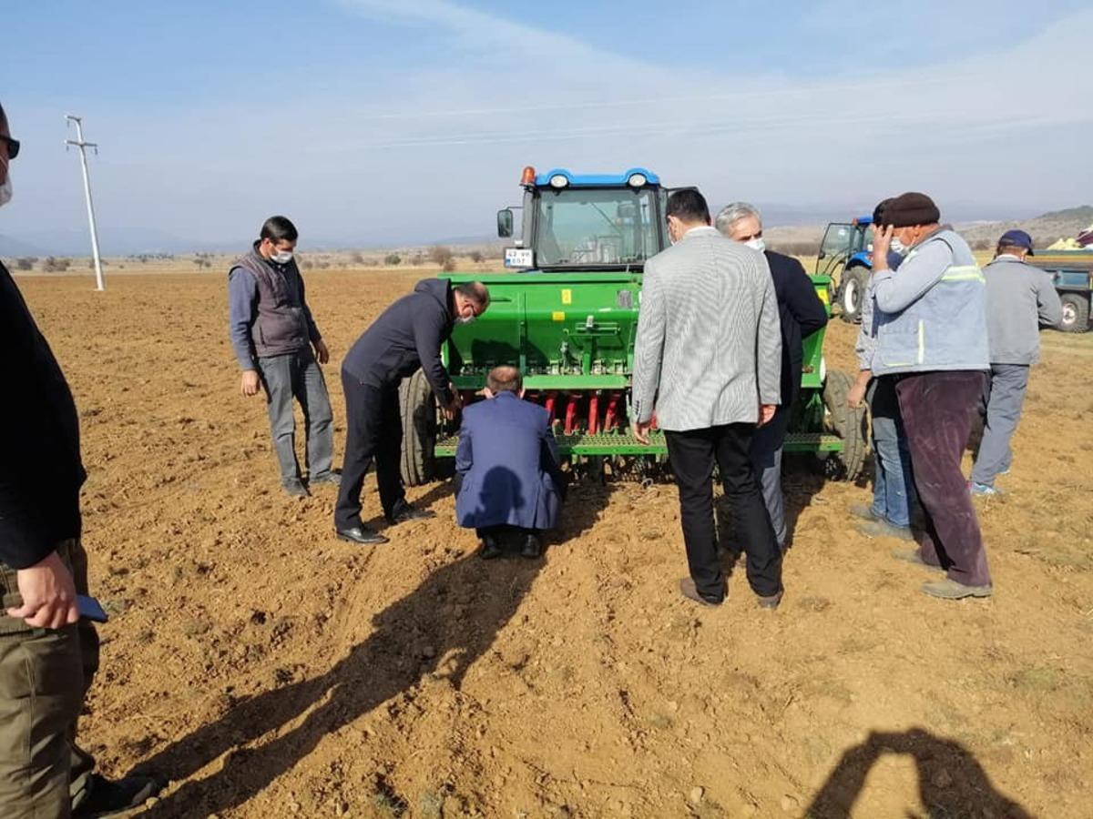 Dumlupınar&rsquo;da Macar Fiğ Tohumu yetiştirme &ccedil;alışmaları