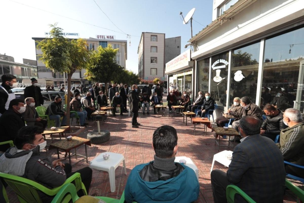 Kaymakam Aslan esnafı dinledi, gen&ccedil;lerle bir araya geldi