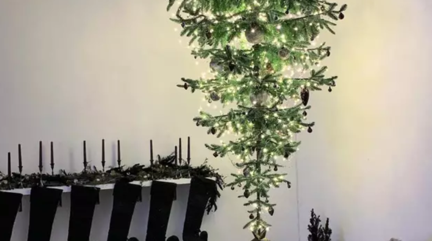 Bu senenin trendi ters duran Noel ağacı! 'Tıpkı 2020 yılı gibi...'