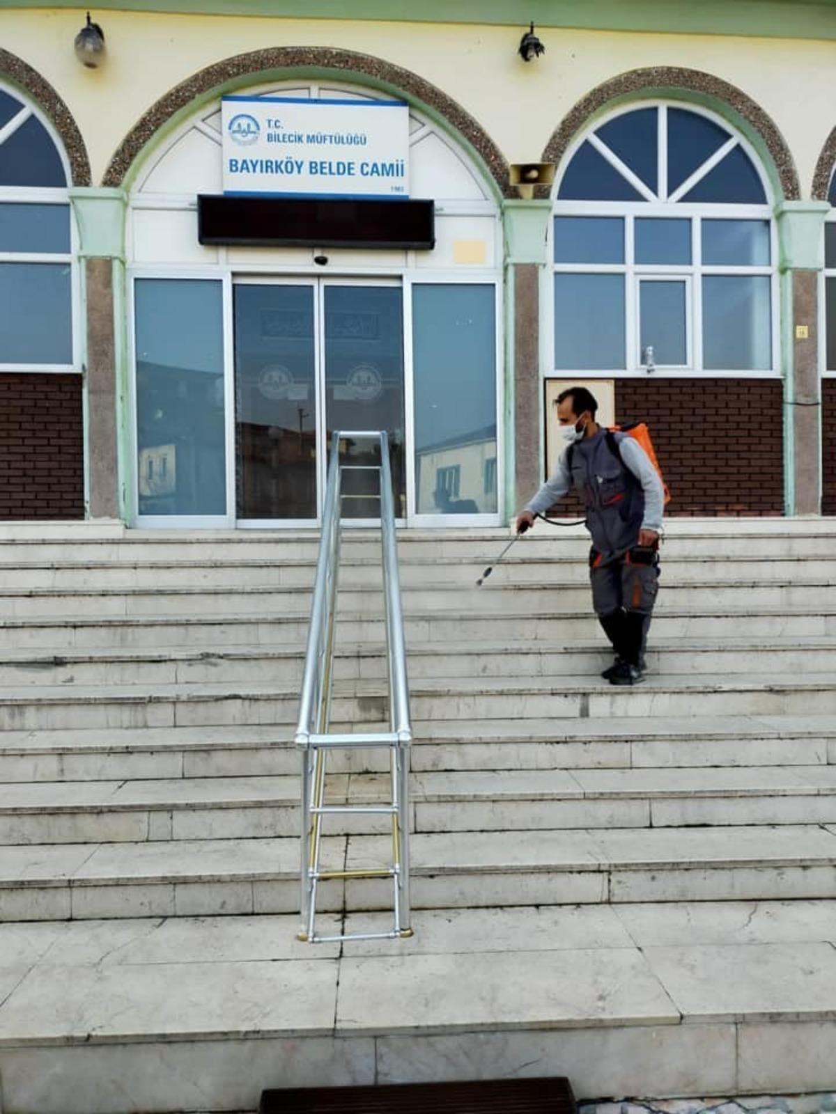 Belediyeden kapsamlı dezenfekte işlemi