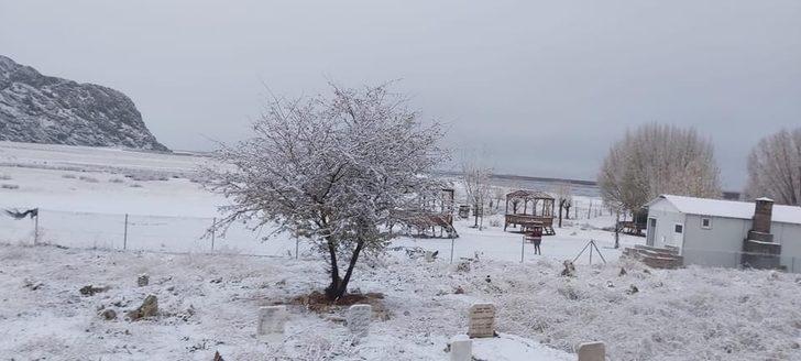 Seydikemer’e yılın ilk karı düştü G3