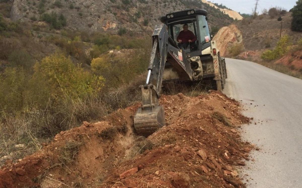 K&ouml;ylerin kanalizasyon ve arızalı olan i&ccedil;me suyu hattı onarıldı