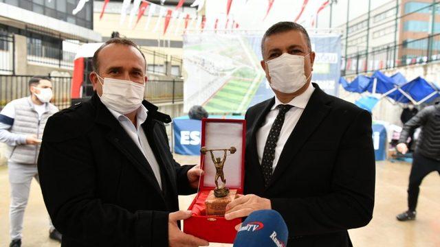 Naim Süleymanoğlu’nun ismi Esenyurt’ta yaşayacak