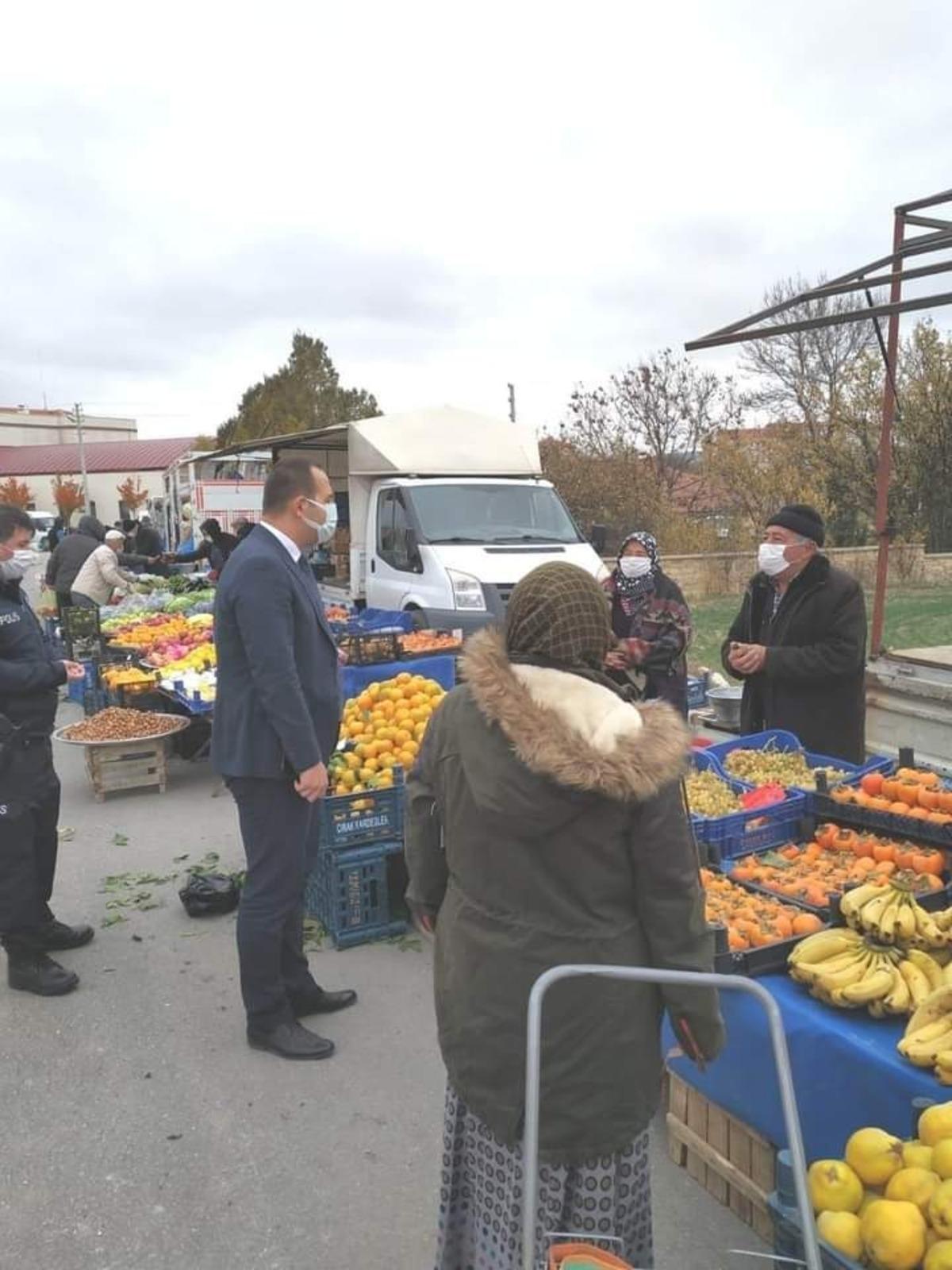 Kaymakam G&uuml;ven&rsquo;den pazar yerinde Covid-19 denetimi