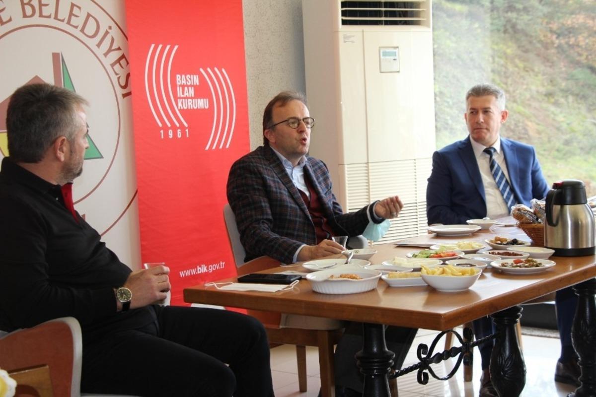 BİK Genel M&uuml;d&uuml;r&uuml; Duran, &ldquo;Gazeteler desteklenmeli&rdquo;