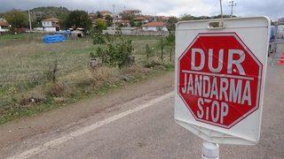 Karantinadaki köye gizlice girmeye çalışan 2 kişi yakalandı