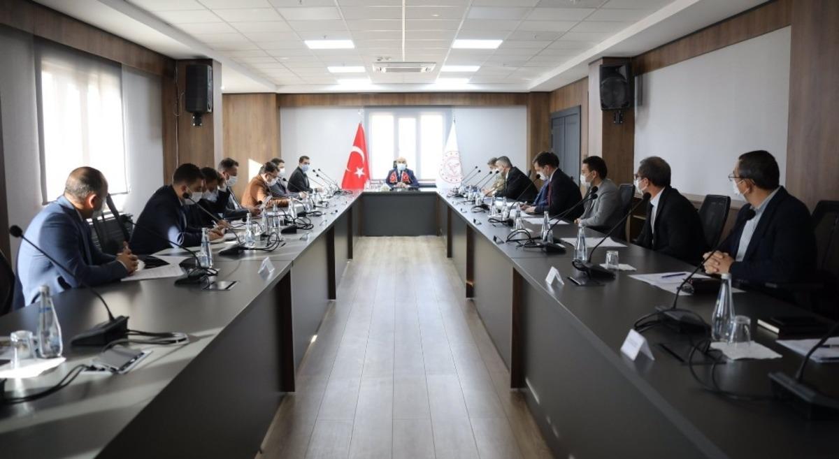Mardin&rsquo;de korona vir&uuml;s tedbirleri değerlendirme toplantısı yapıldı